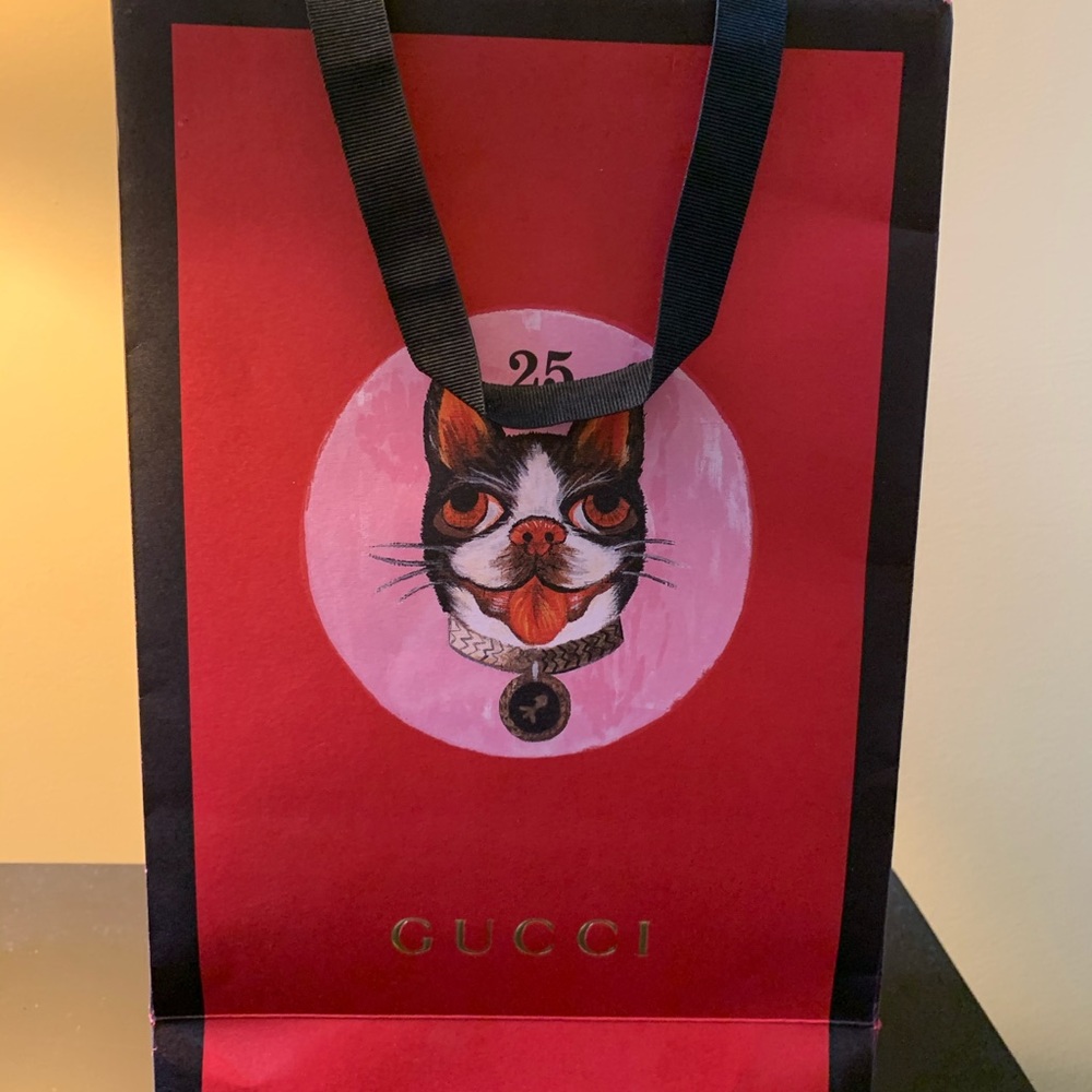 100%Authentic Gucci Paper gift Bag